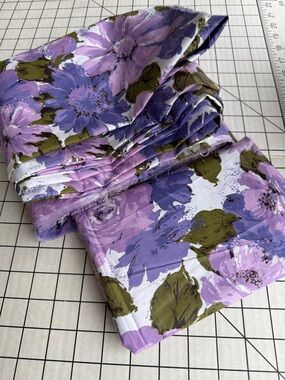Vintage 1950s Purple Floral Cotton Fabric 9 Yards Mid Century Painterly Print 32